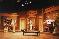 «Tailleur pour dames». Changement de décor! Francine Boulay, Charles Goulet, Benoît Paquin, Pierre Potvin au piano. 1988