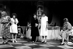 «Fleurs d_acier», Monique Mercure, Diane Jules, Monique Miller, Michèle Sirois, Denise Verville, 1990 (photo: Léopold Rousseau)
