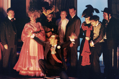 «Cent millions qui tombent»,  toute la troupe, 1992 (photo : Léopold Rousseau)