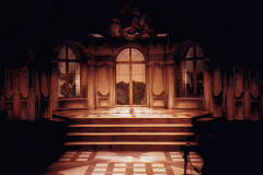 «Les  fausses confidences», photo du décor créé par Harold Girard, 1994